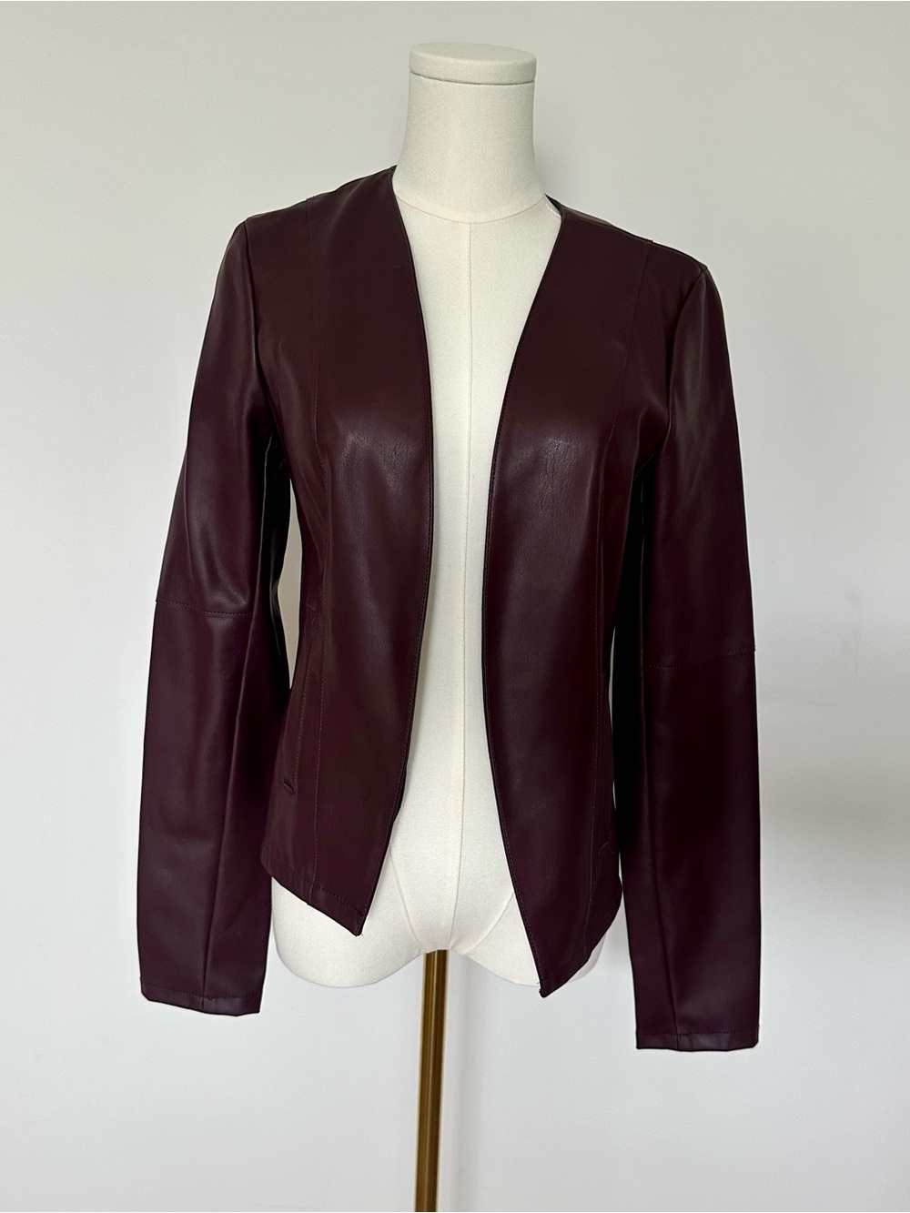 DYNAMITE Open-Front Faux Leather Jacket - Burgundy M